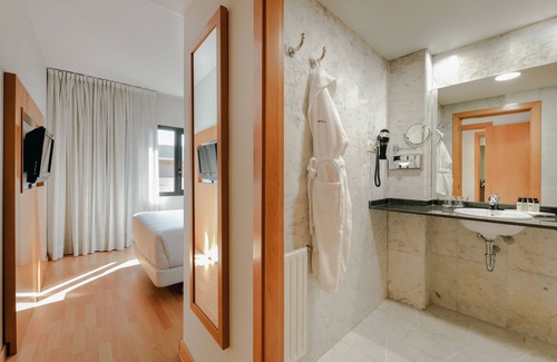 Diagonal Mar i el Front Maritim del Poblenou Hotel | Catalonia Barcelona Beach
