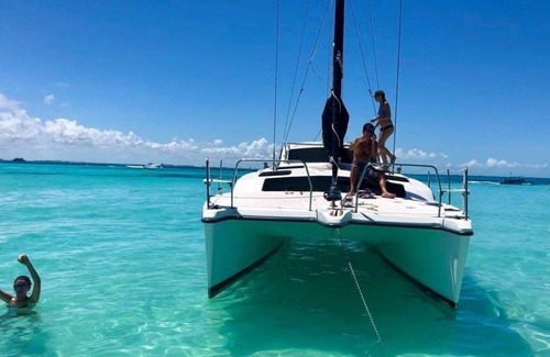 Centro - Supmza 001 Boat Rental | Catamaran Day Charter