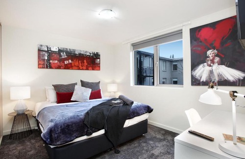 St Kilda Apartment | Catani 3 - StayCentral