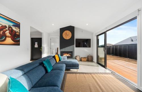 Wharewaka House | CatchN'Relax Taupo
