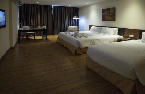Pekan Melayu Hotel | Cathayana Hotel