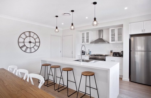 Catherine Hill Bay House | Catherine Hill Bay Hampton's Style home with Pool in Lake Macquarie