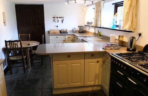 Sedbergh Cottage | Catholes Cottage, sleeps 8, secluded location 1 mile from Sedbergh