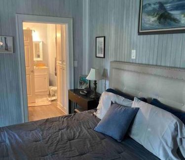 La Porte House | Cathy's Cottage By The Bay