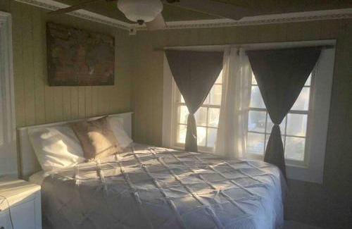 La Porte House | Cathy's Cottage By The Bay