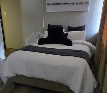 Lyttelton Manor Bed & Breakfast | Cathye B&B GUEST HOUSE