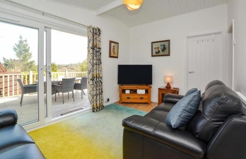 Mawgan House | Catkins