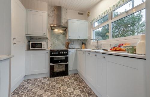 Mawgan House | Catkins
