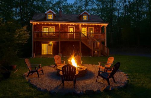 Catskill House | Catskill Cabin with Firepit & Brilliant Fall Views