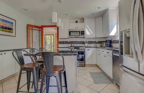 Kerhonkson Cottage | Catskills Country Cottage