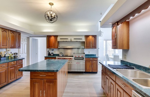 Narrowsburg House | Catskills Villa w/Indoor Pool, Sauna & Views
