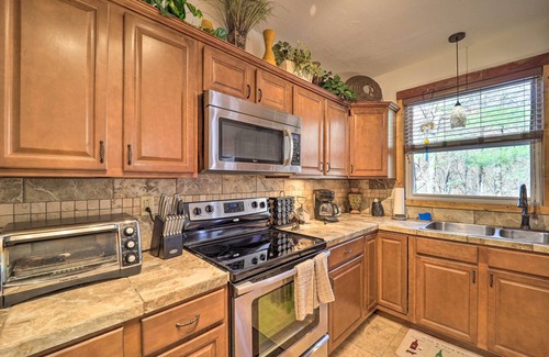 Cattail Creek Cottage | 'cattail Creek' Escape, 44 Mi to Mt Mitchell!