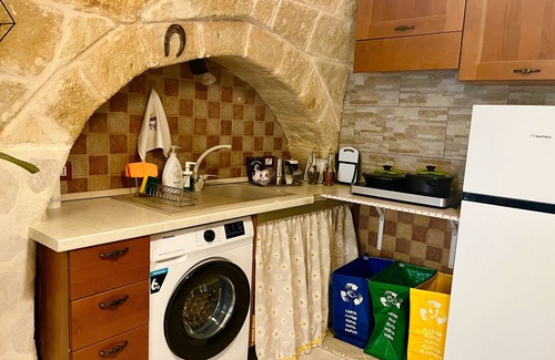 Mola di Bari Apartment | Cattleya apartment. Mola di bari