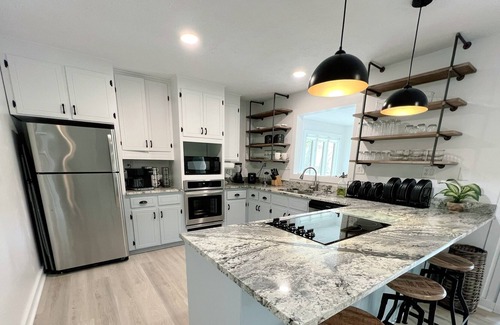 Reed Creek House | Cause Beaches Be Salty Lake House