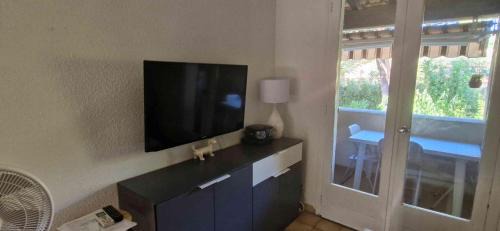 Cavaliere Apartment | Cavalaire sur mer Appartement T3-160 m plage - 800 m Centre-ville. Park