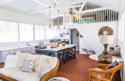 St. Augustine Beach Cottage | Cavalier Cottage at Ruby Dog on B