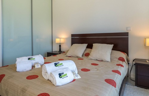 Quarteira Apartment | Cavalo Preto Beach Apartment (S33)