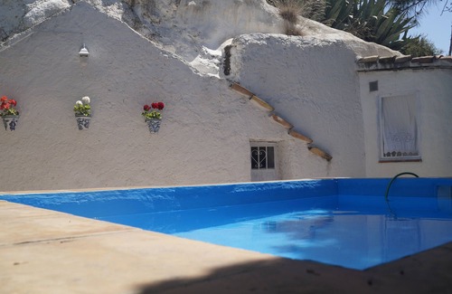 Monachil Cottage | Cave House "La Estrella" 10 minutes from Granada center.