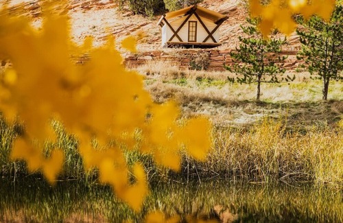 Kanab Cabin | Cave Lakes Canvas Cabin Suite with Soaker tub #1