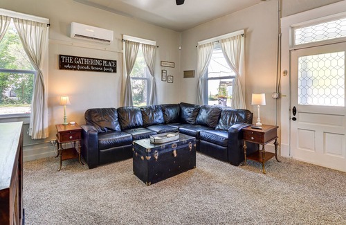 Cave Springs Apartment | Cave Springs Home ~ 16 Mi to Razorback Stadium!