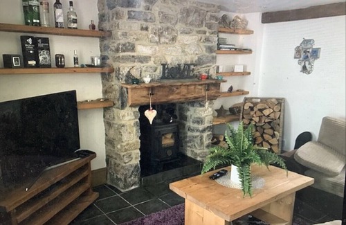 Castleton House | Cavedale cottage