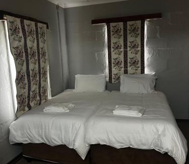 Lidgetton West House | Caversham Mill Cottage
