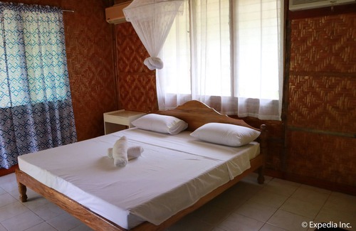 Mambajao Hotel | Caves Dive Resort