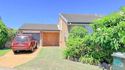 Caves Beach Villa | Caves Seascape Villa - stroll to shops and beach