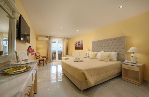 Kavos Hotel | Cavomarina Beach-Adults Only