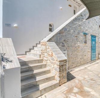 Aliki Apartment | Cavos Paros Boho Chic sea-view apartment in Aliki, Paros