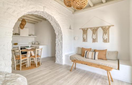 Aliki Apartment | Cavos Paros Stunning Two bedroom Apartment With Spacious Veranda In Aliki, Paros