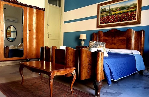 Castellammare Bed & Breakfast | Cavour il Conte Camillo Bed&Breakfast