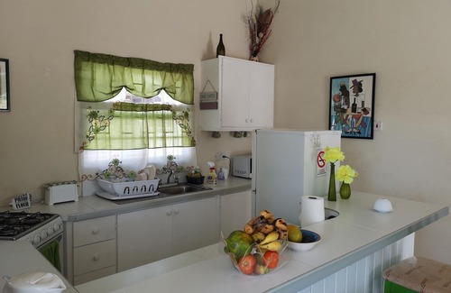 Silver Sands House | Cay Cape - Newly Build Air Conditioned Bungalow near Silver Sands Beach