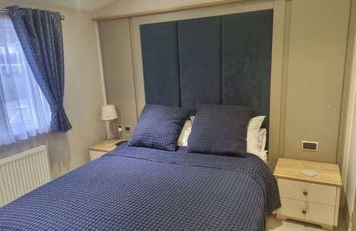 Cayton Cabin | Cayton Bay Lodge Parkdean Resorts