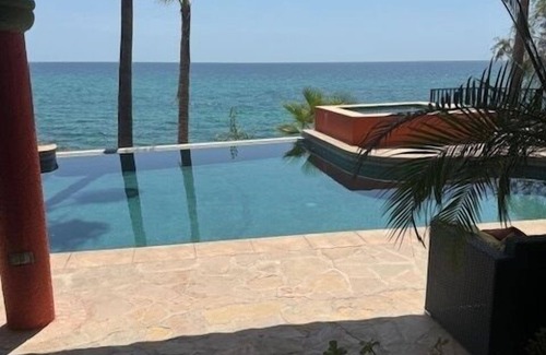 Buenavista Apartment | Cazadores Poolside Ocean View