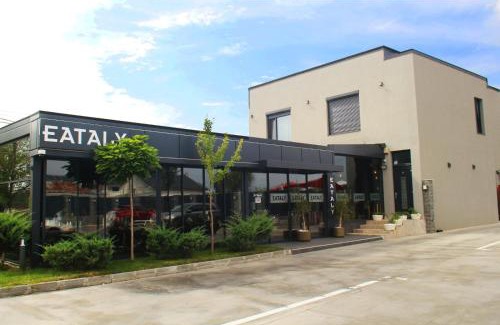 Bobicesti Hotel | Cazare Eataly Bals Restaurant