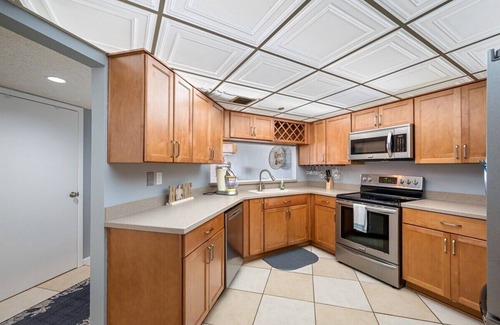 Sand Key Condo | CBC 1-10B –Gulf Front Beauty with pool, hot tub, gym & pickleball!
