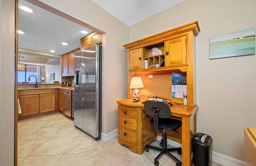 Sand Key Condo | CBC 1-18C – Beach Front, Pool, Hot Tub, Tennis, Gym & Sauna!