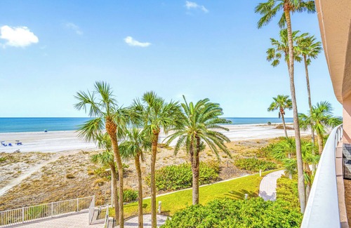 Sand Key Condo | CBC 1-3E –Gulf & Intercoastal Views, pool, hot tub, gym, tennis, 4 Balconies!