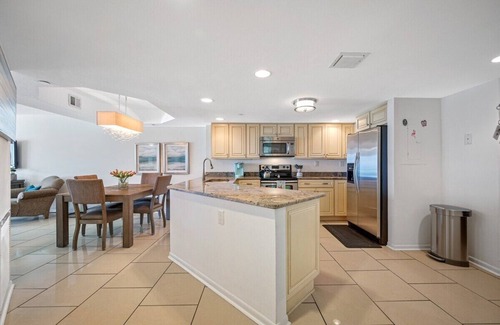 Sand Key Condo | ⭐CBC 1-9B –Amazing deals- Beachfront-Pool-Hot Tub-Tennis-Gym!⭐