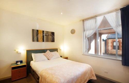 Adelaide Central Business District Hotel | CBD premium location Studio