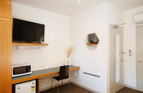Adelaide Central Business District Hotel | CBD premium location Studio