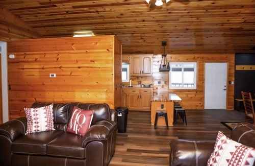 Lenox Cabin | CC Lodge welcomes you with 250 acres of land! Perfect for biking, hunting, etc!
