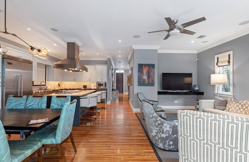Old Town Villa | CEASAR'S PARADISE - A MODERN LUXURY RETREAT W/4+ Bedrooms/5.5 Baths