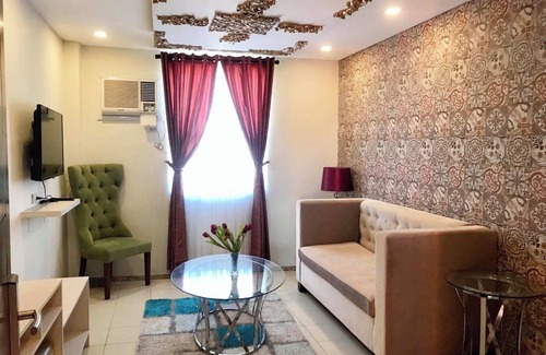 Cebu Hotel | Cebu Uncle Toms Cabin Hotel powered by Cocotel