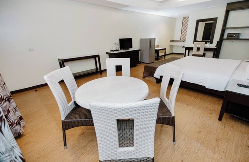 Mandaue Hotel | Cebu Westown Lagoon-Partywing