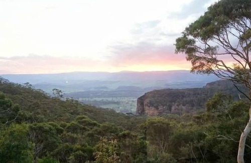 Blackheath Cottage | Cecil's Chair - Blackheath Cottage with a View