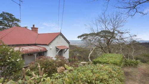 Blackheath House | Cecils Chair Blackheath Blue Mountains