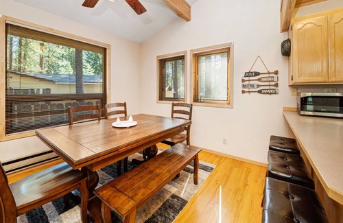 Plumas Eureka Estates House | Cedar Chalet - 6 Cedar Lane