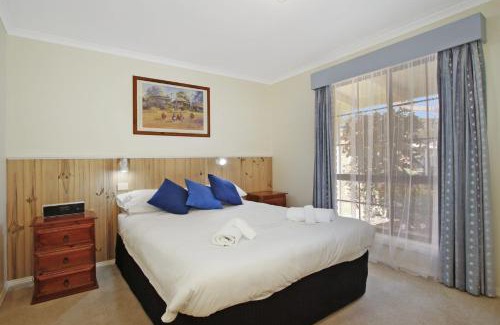 Bright House | Cedar Cottage - Unit 3 Tudor Village